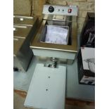 Infernus single tank fryer with drain to front