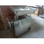 Infernus C32G mincer with 2 dies 240v