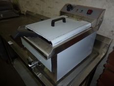 Infernus single tank fryer with drain to front