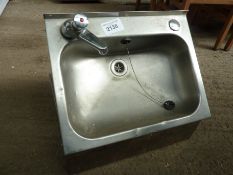 Stainless steel hot water sink