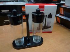 Kuhn Rikon Salt and Pepper Mill Set.