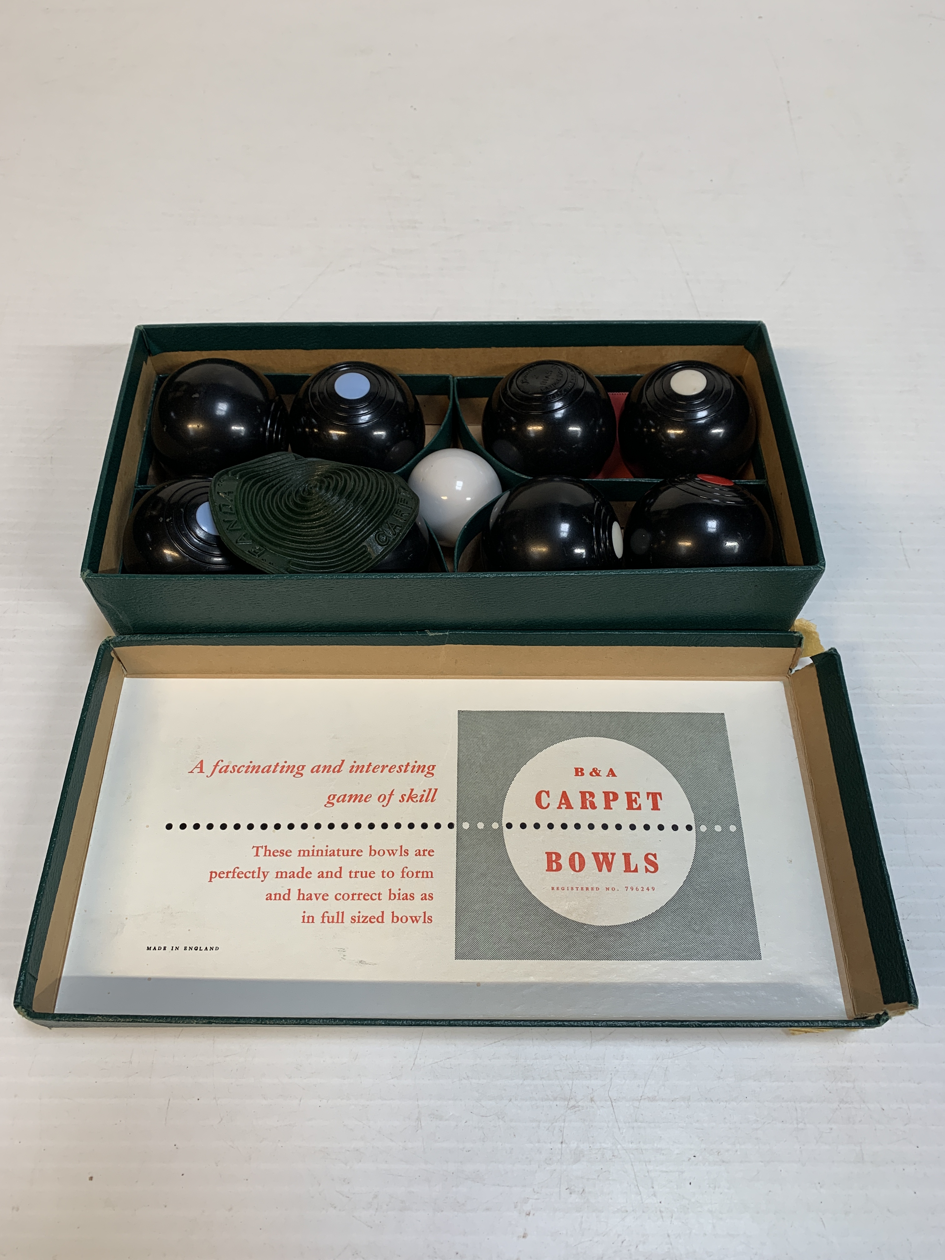 Boxed set of B&A carpet bowls comprisig 8 bowls and a jack. - Image 2 of 2