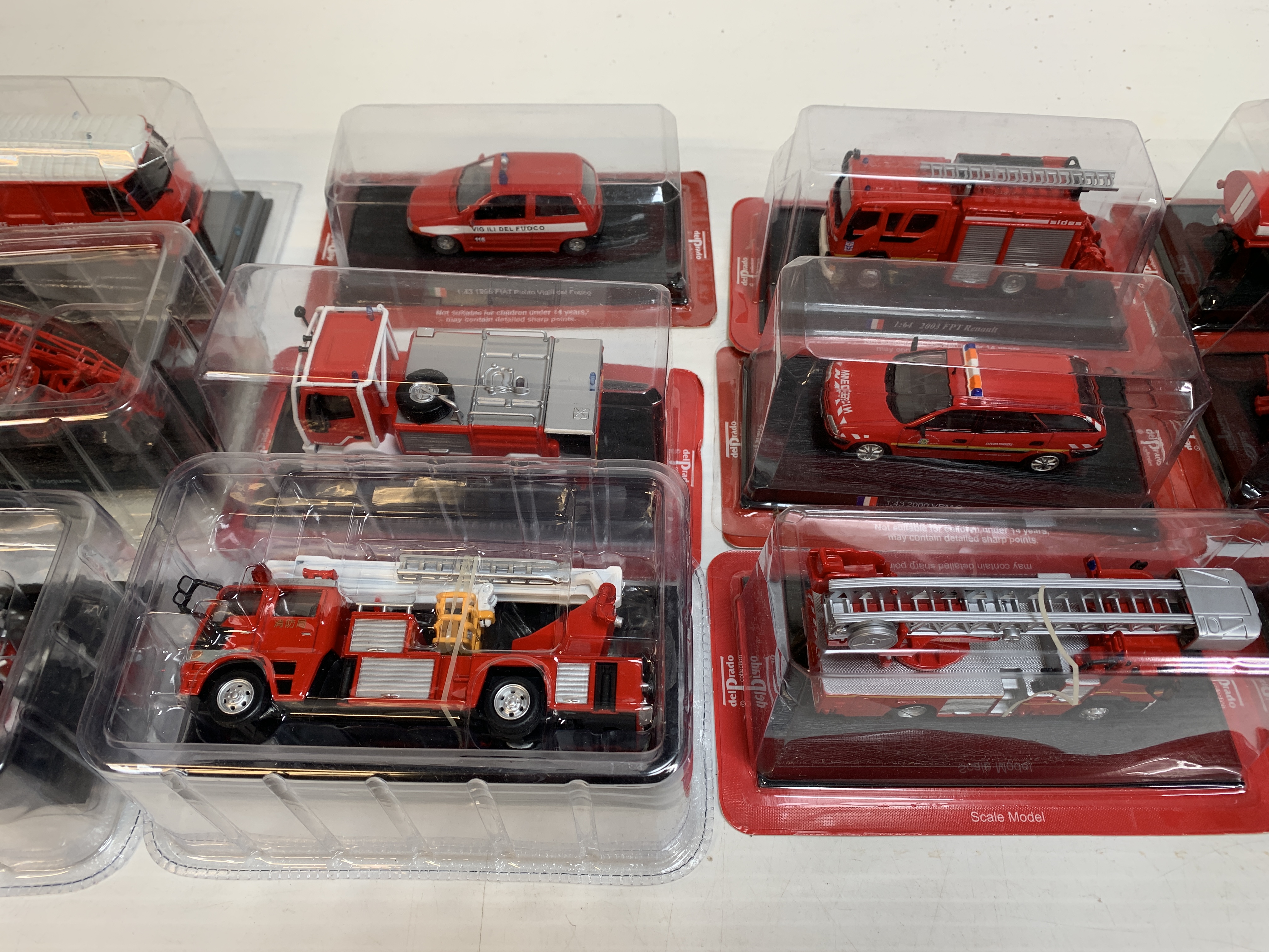 Twelve boxed Del Prado fire fighting vehicles - Image 4 of 4