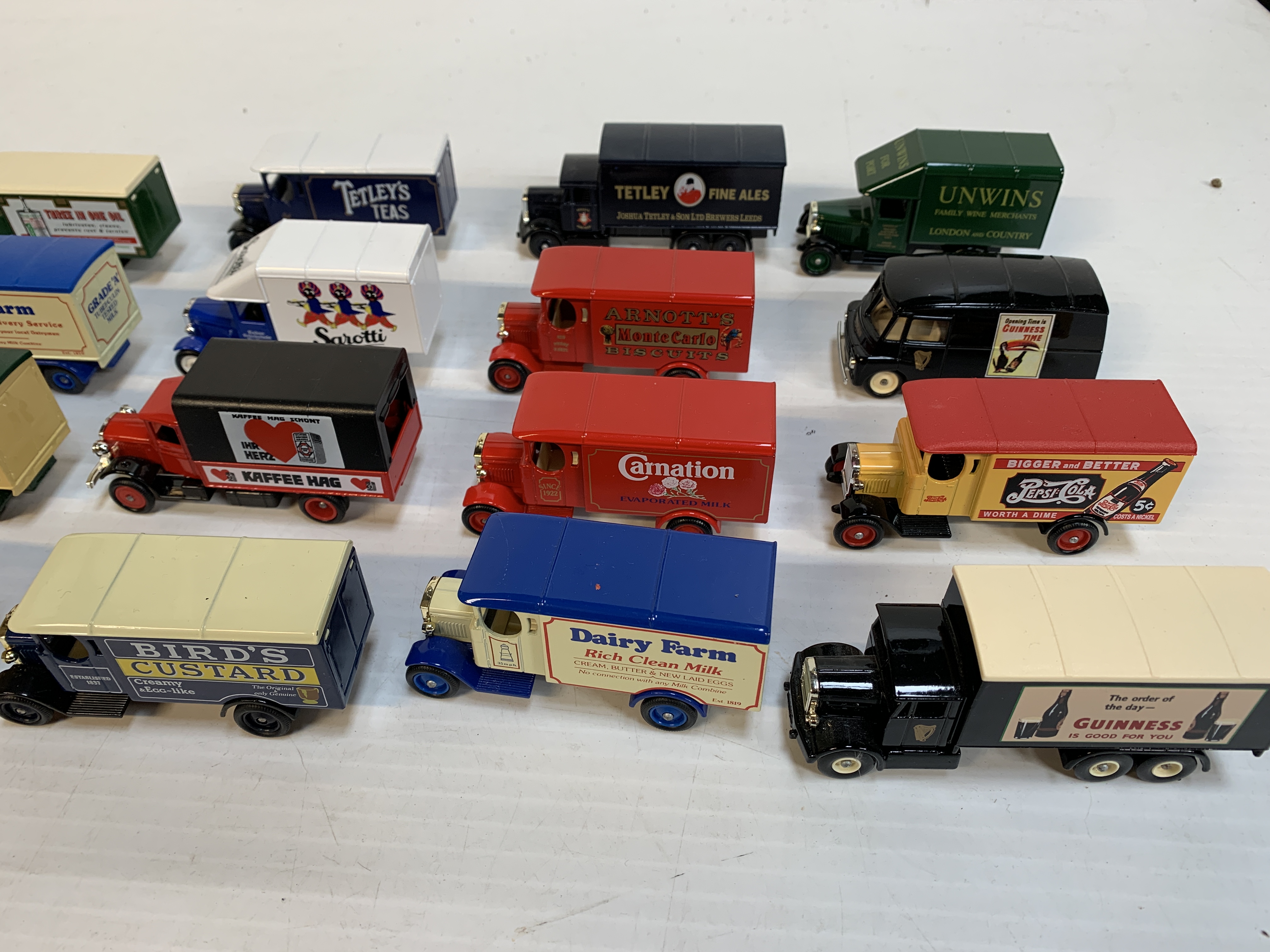 Twenty assorted commercial vehicles - Image 3 of 3