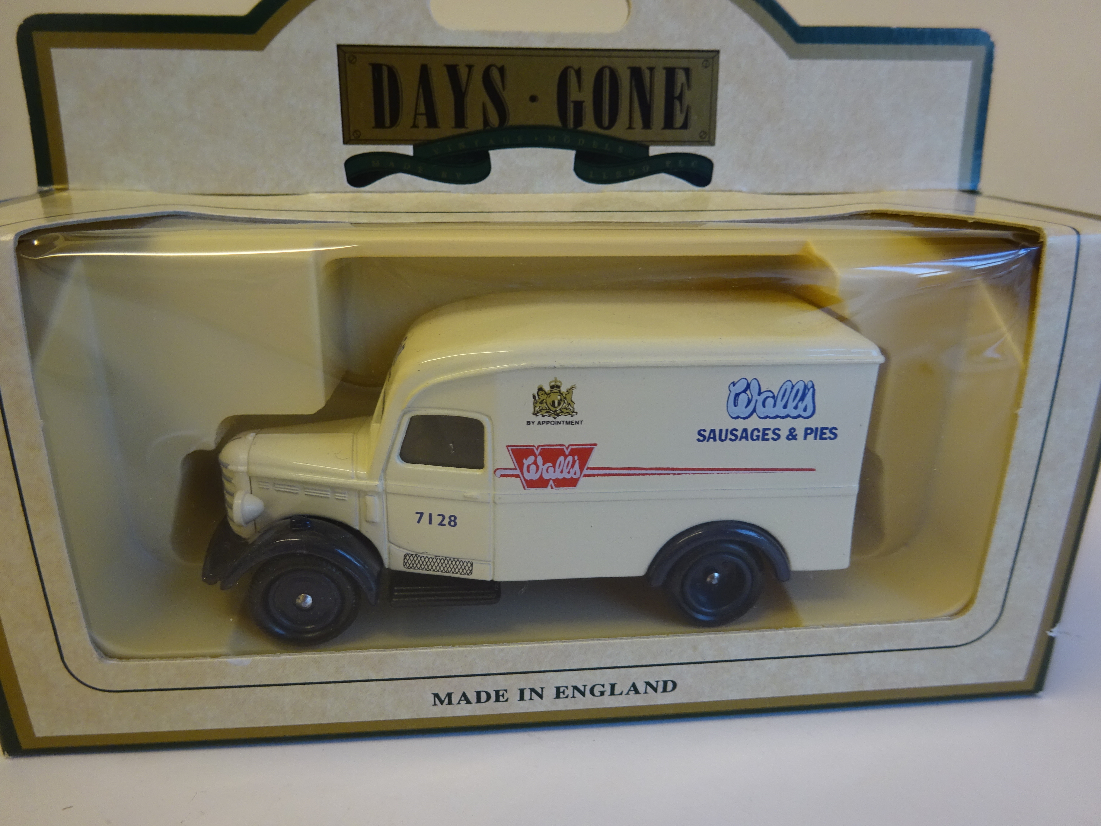 10 x Days Gone commercial vehicles - Image 7 of 10