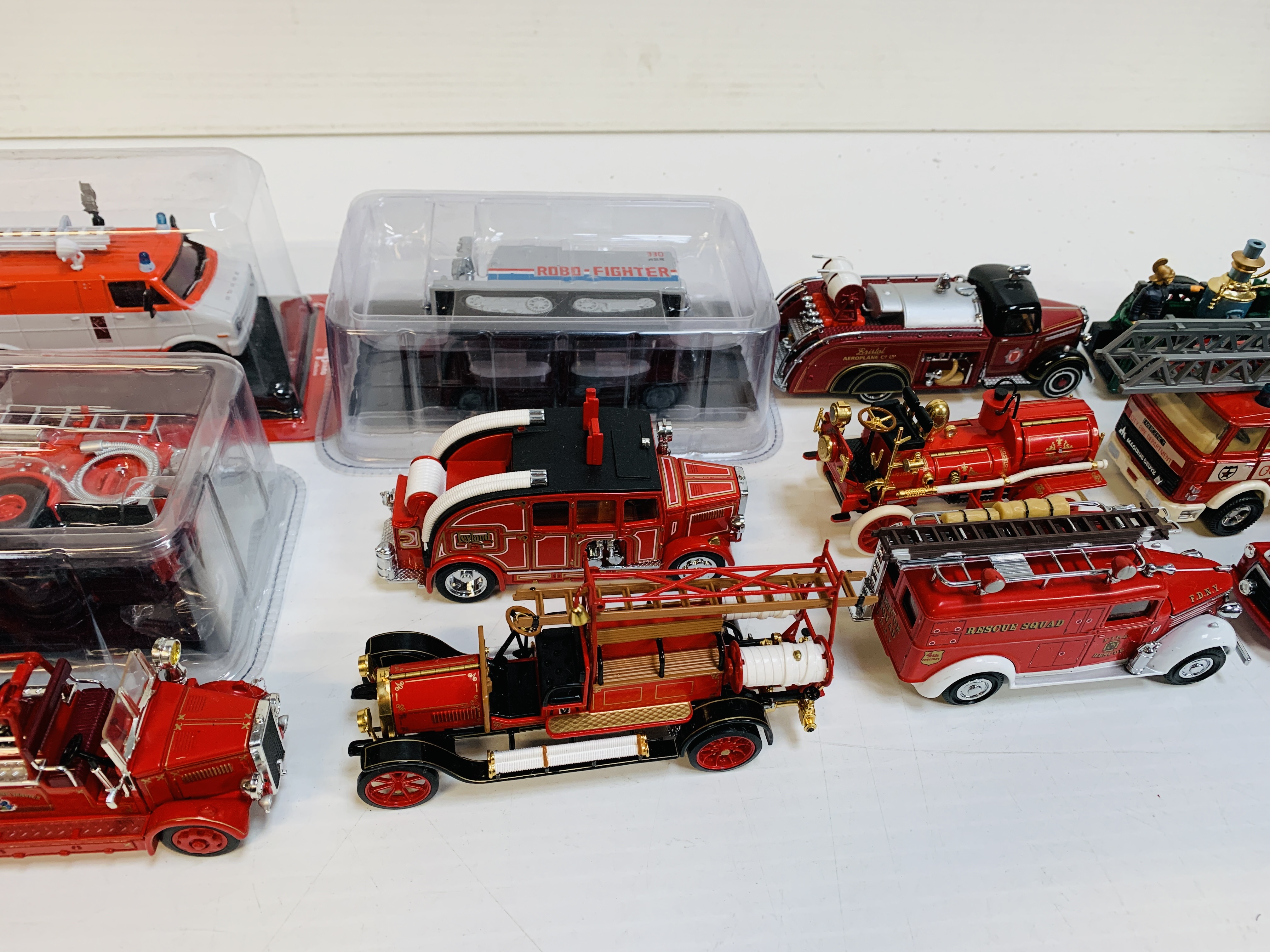 Twelve assorted fire fighting vehicles. - Image 4 of 4