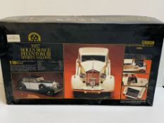 1937 Rolls Royce Phantom III Sports Saloon model kit