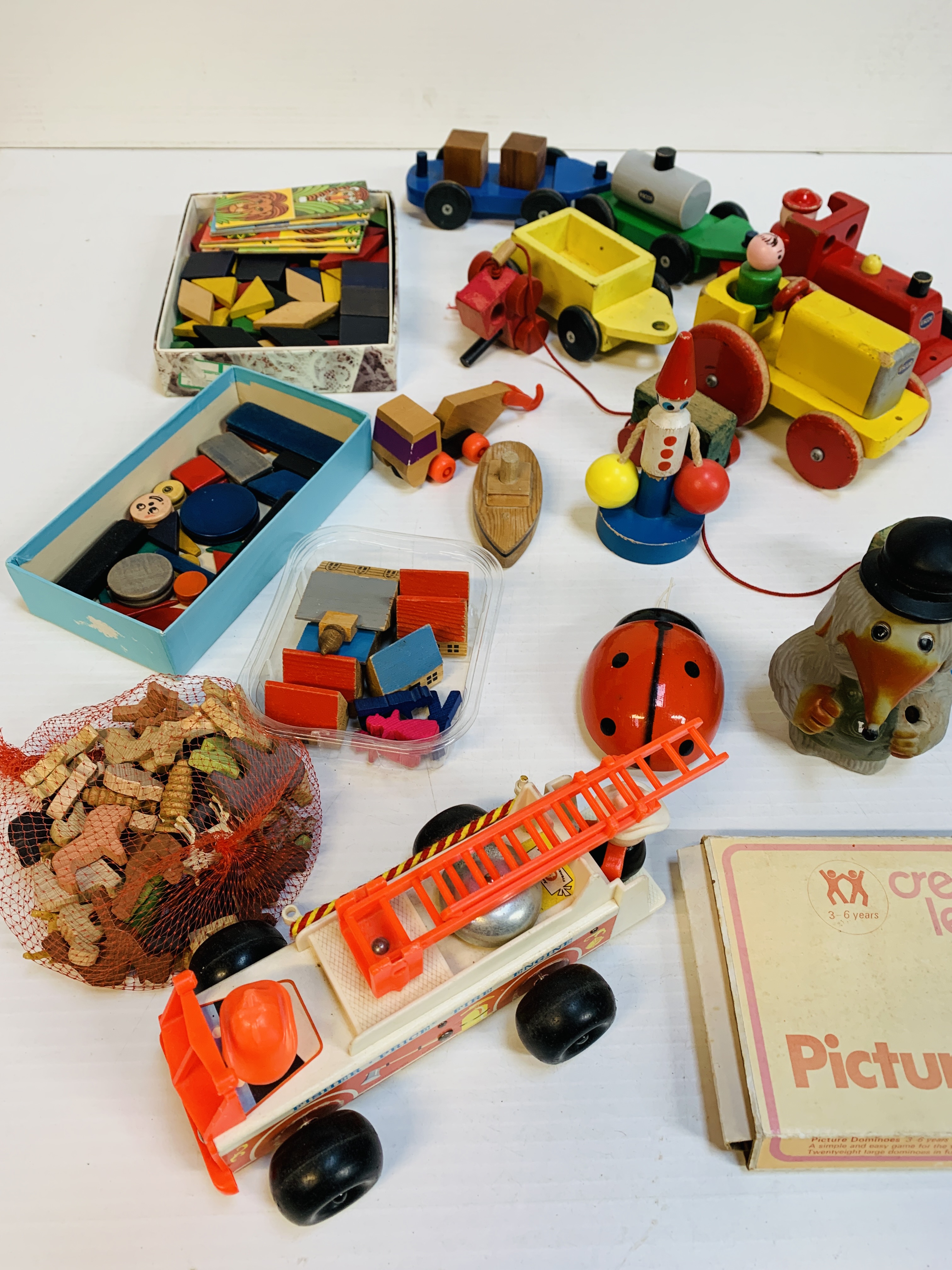 Ten children's jigsaws and a collection of wooden nursery toys - Image 3 of 3