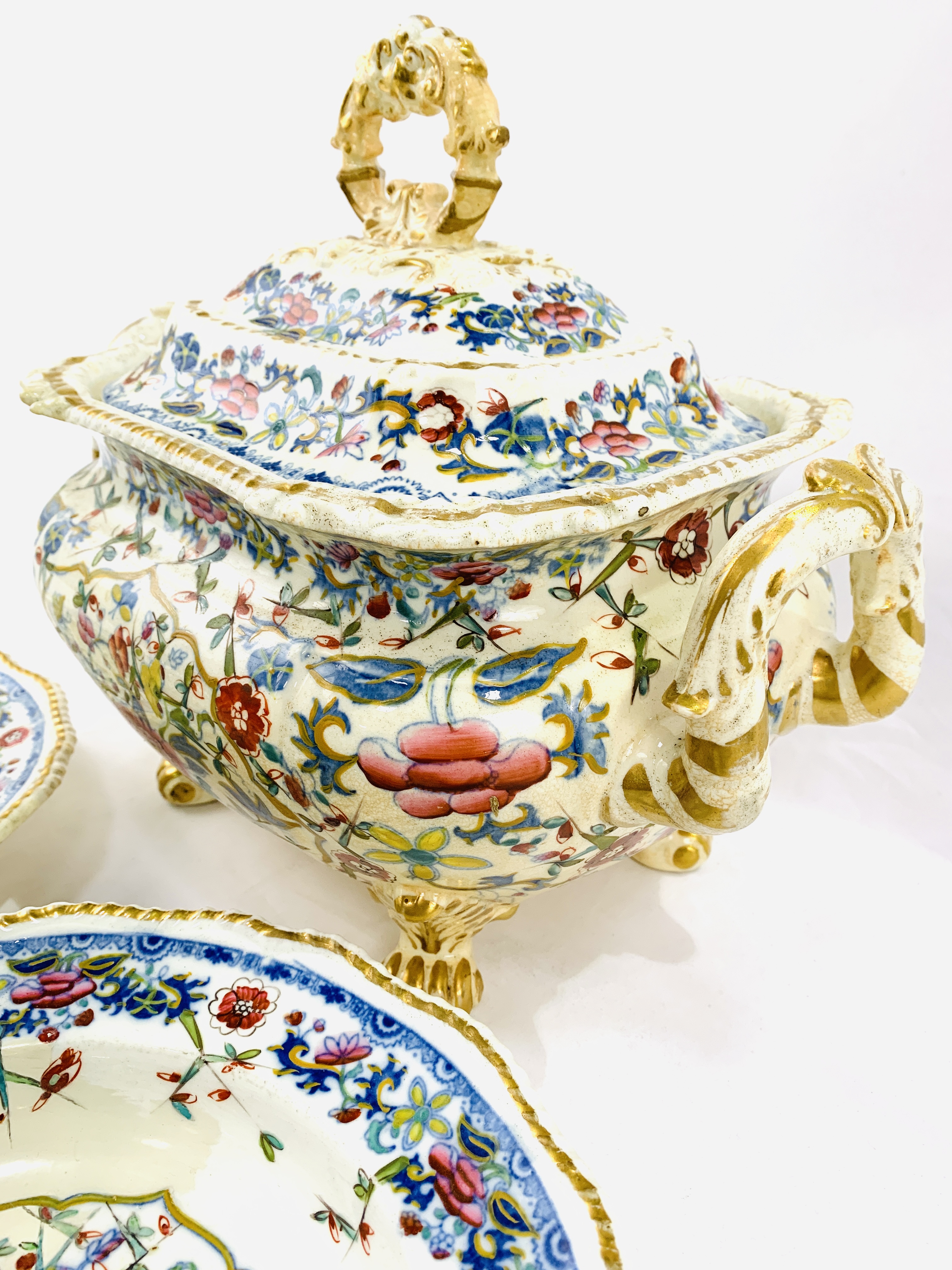Worcester large covered tureen and two matching bowls - Image 4 of 6