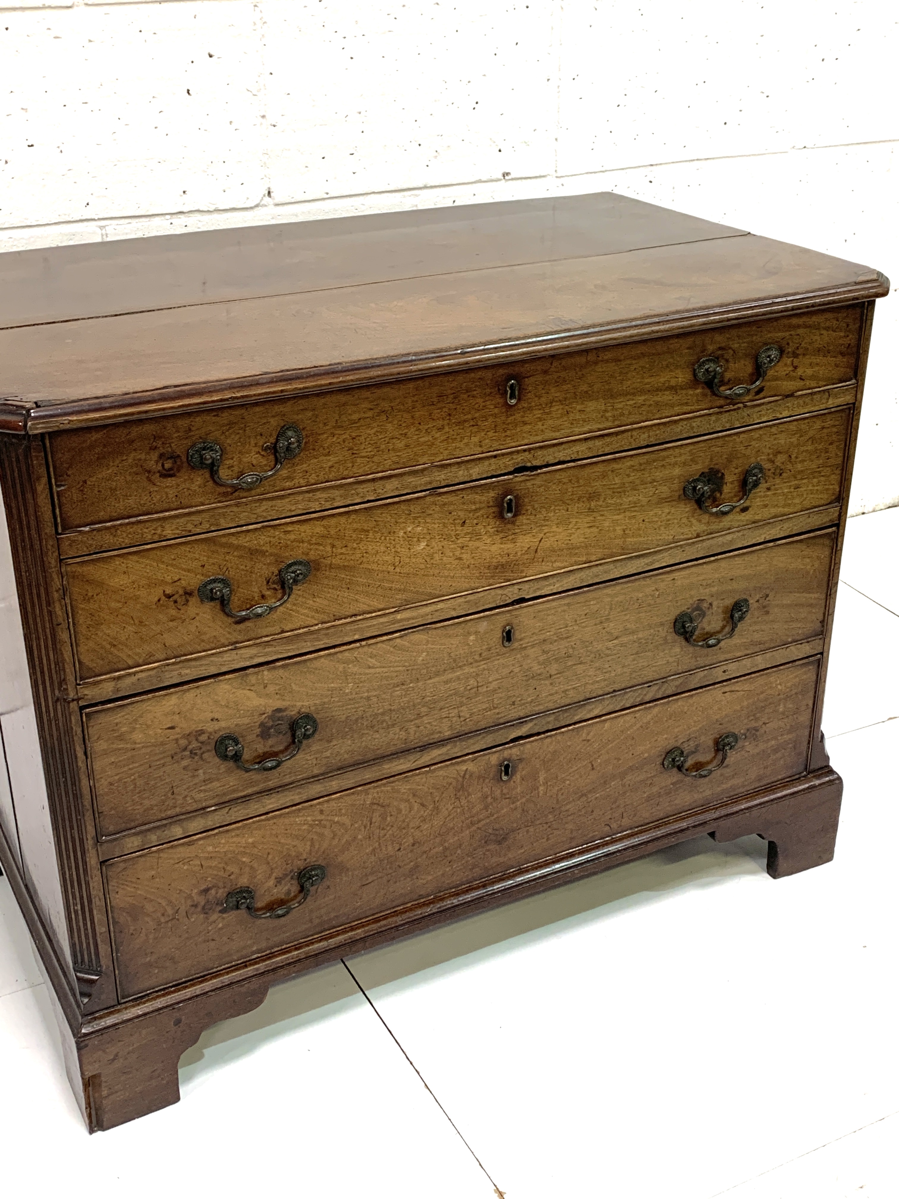 Georgian mahogany chest of drawers - Image 2 of 6