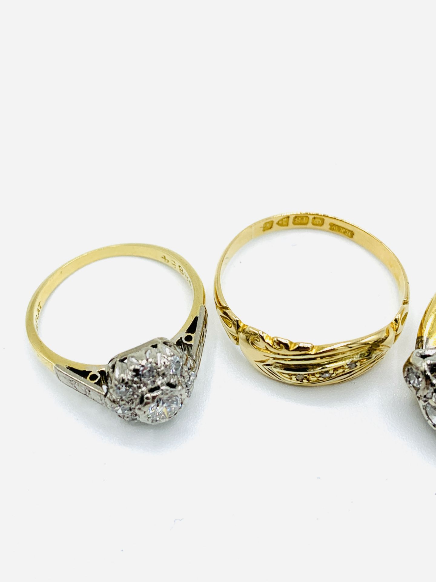 Two 18ct gold and platinum diamond rings and an 18ct gold ring - Image 3 of 5