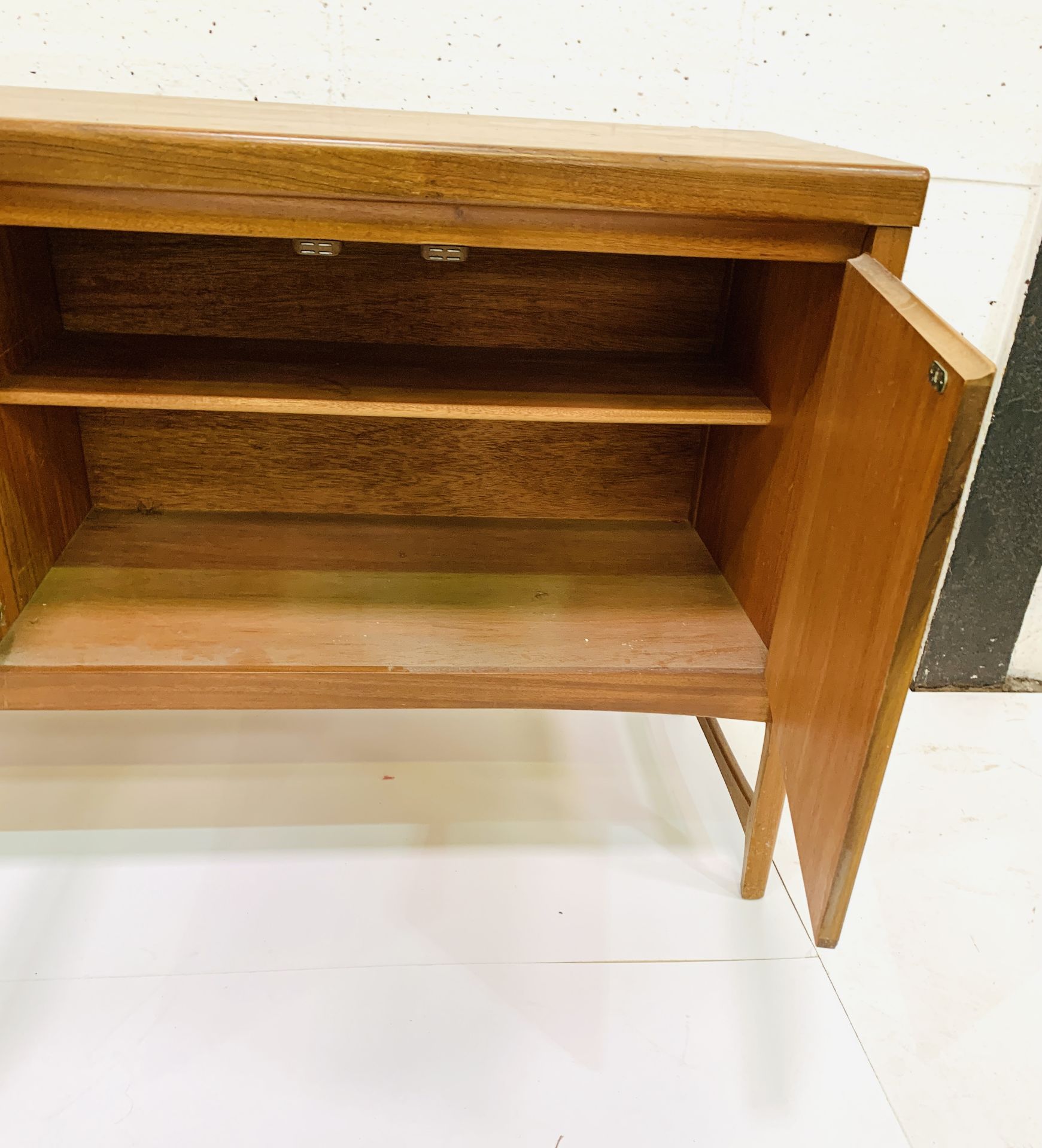 1970's teak sideboard - Image 3 of 4