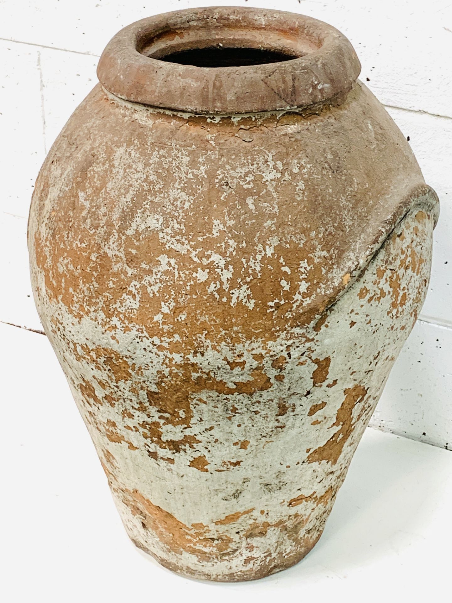 Terracotta urn - Image 3 of 3