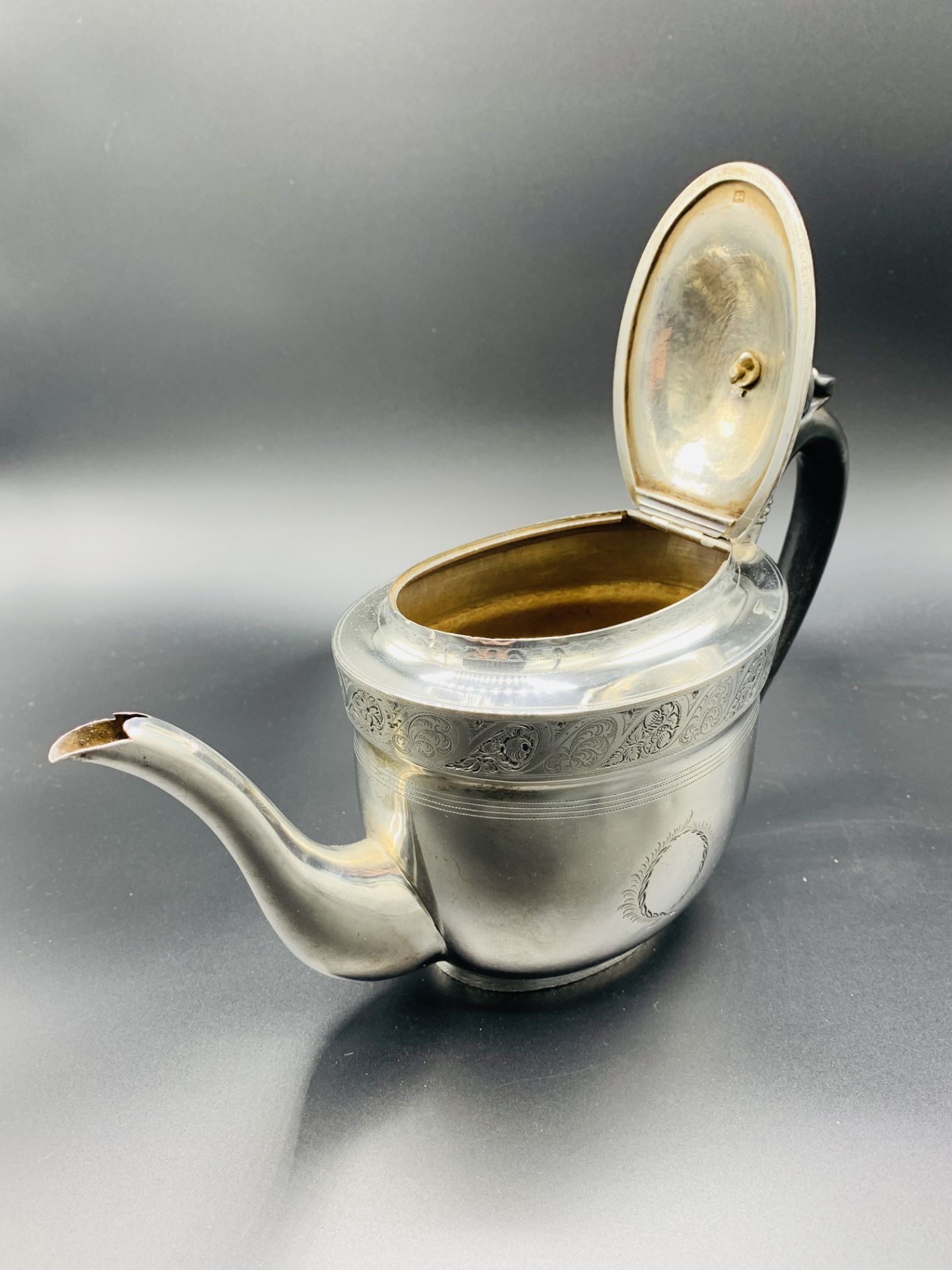 Georgian silver teapot - Image 4 of 4