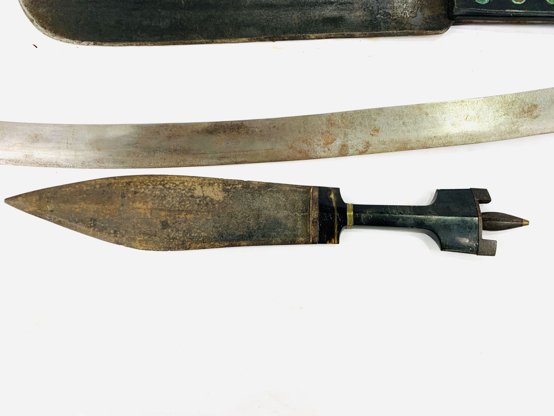 19th century Tulwar or Talwar, a Martindale WW2 machete, and a short sword - Image 4 of 6