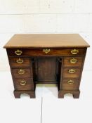 Georgian mahogany kneehole desk