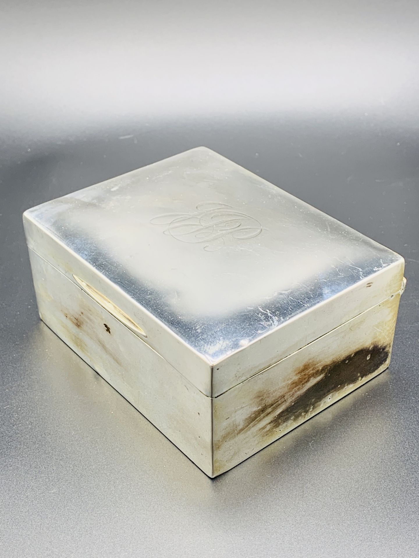 Silver cigarette box - Image 4 of 4