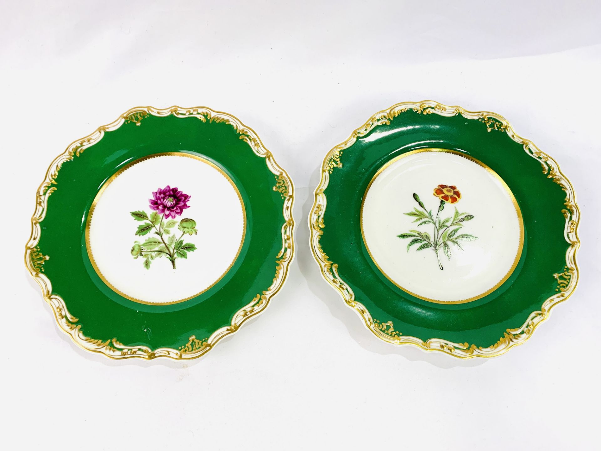 Worcester large covered tureen and two matching bowls - Image 6 of 6