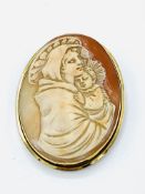 Large 18ct gold cameo mother & child brooch.