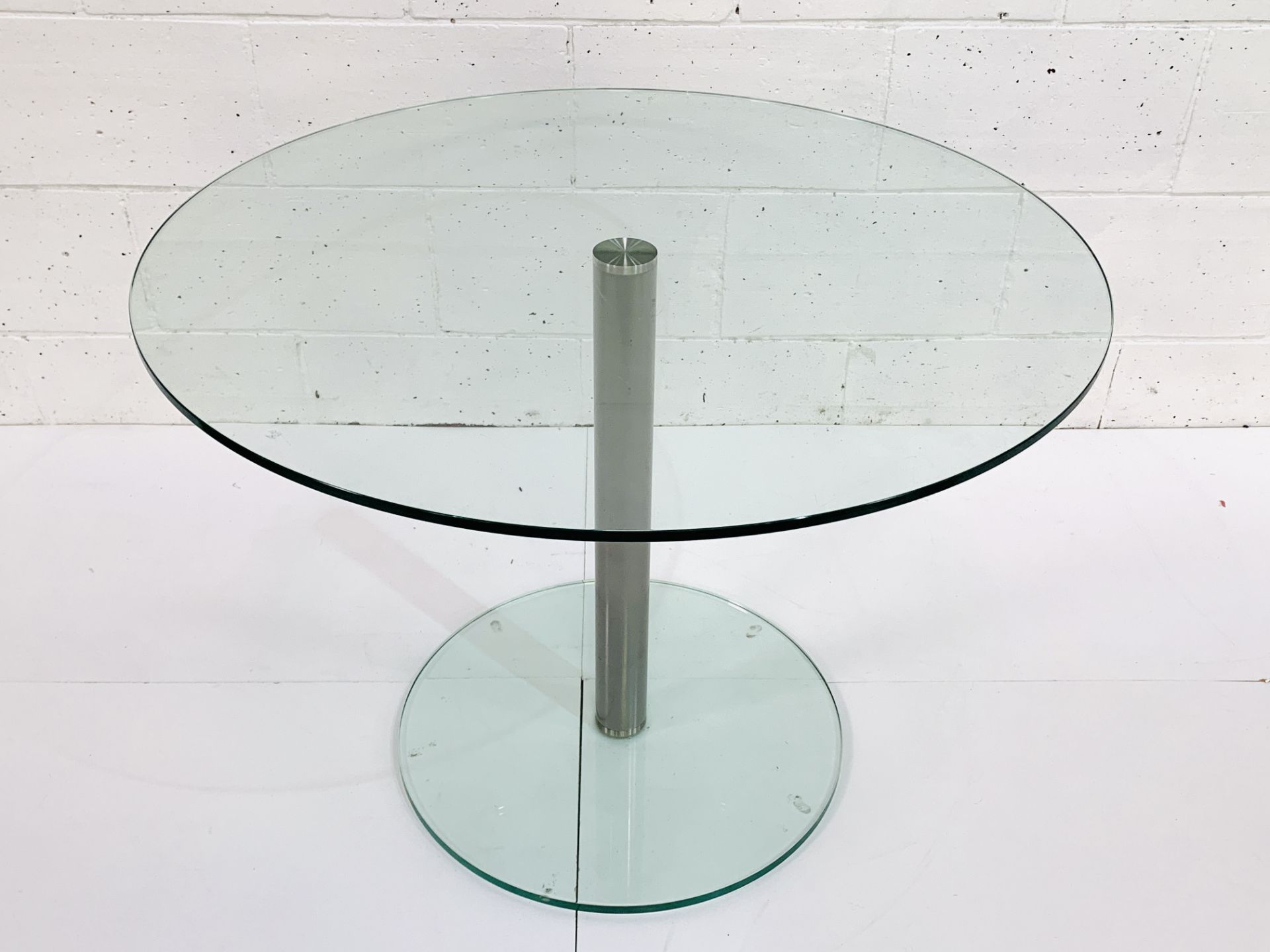 Circular glass top table - Image 3 of 3