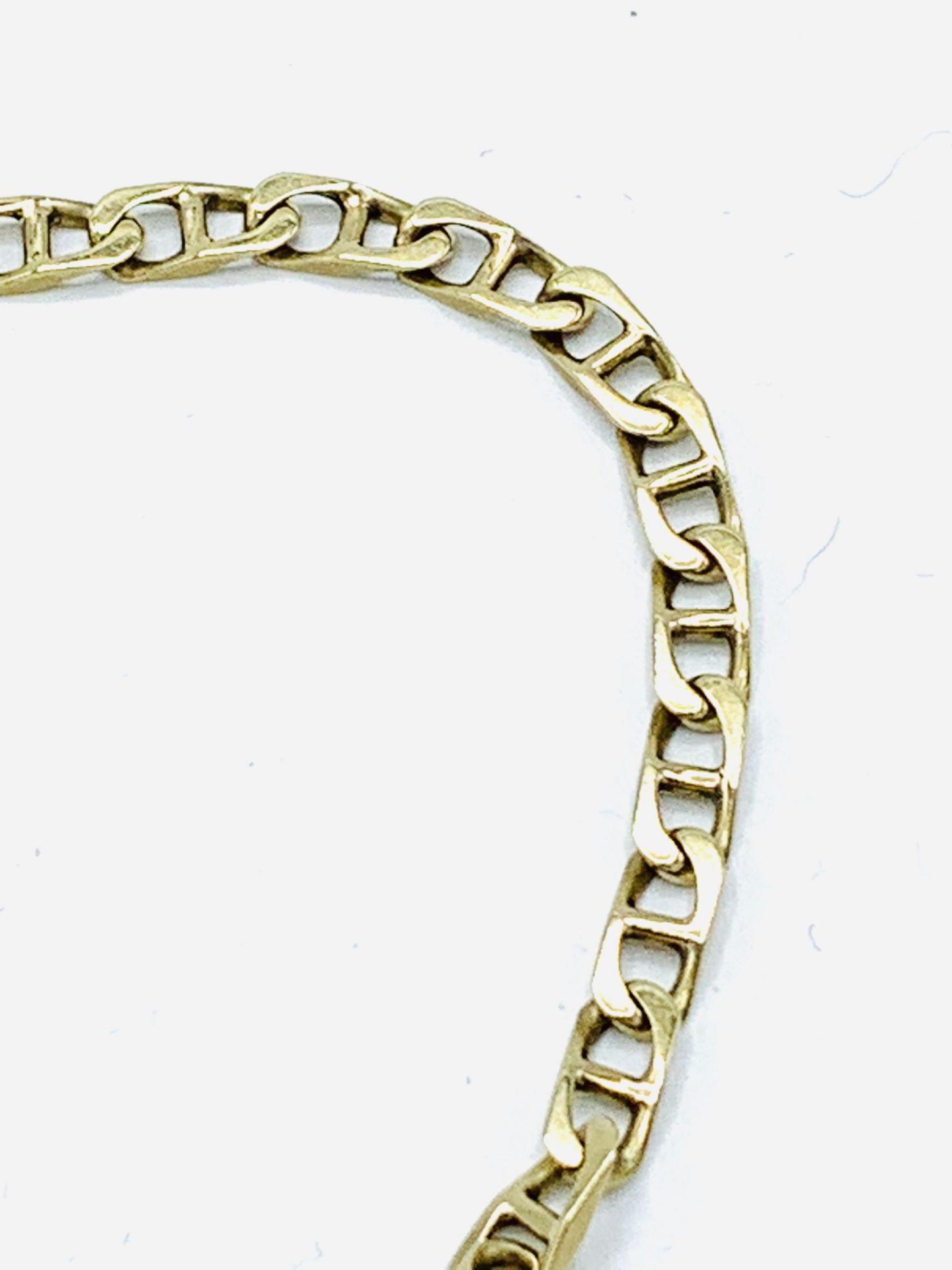 9ct gold flat chain bracelet - Image 3 of 3
