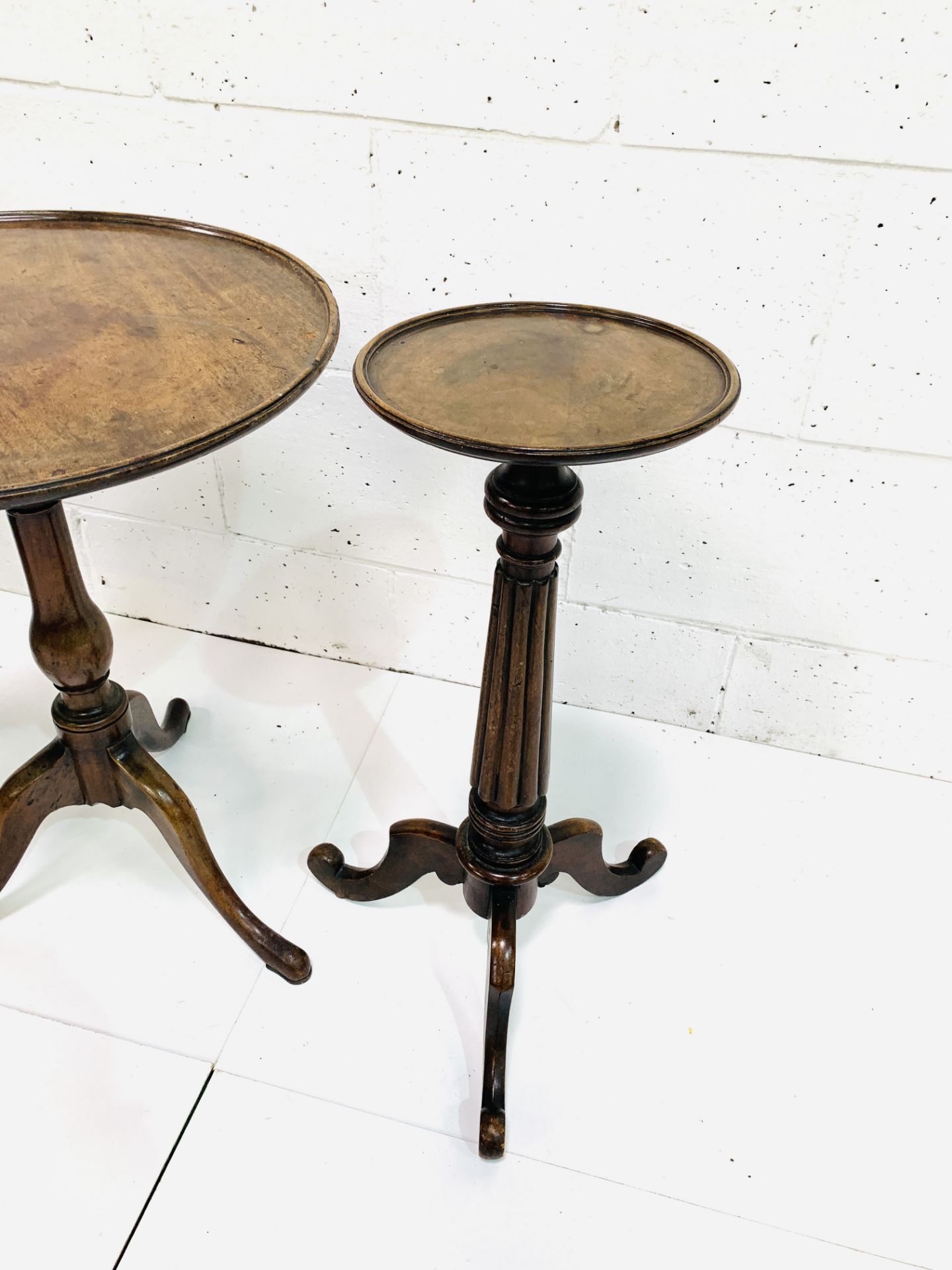 Georgian mahogany wine table and 2 others - Image 10 of 10