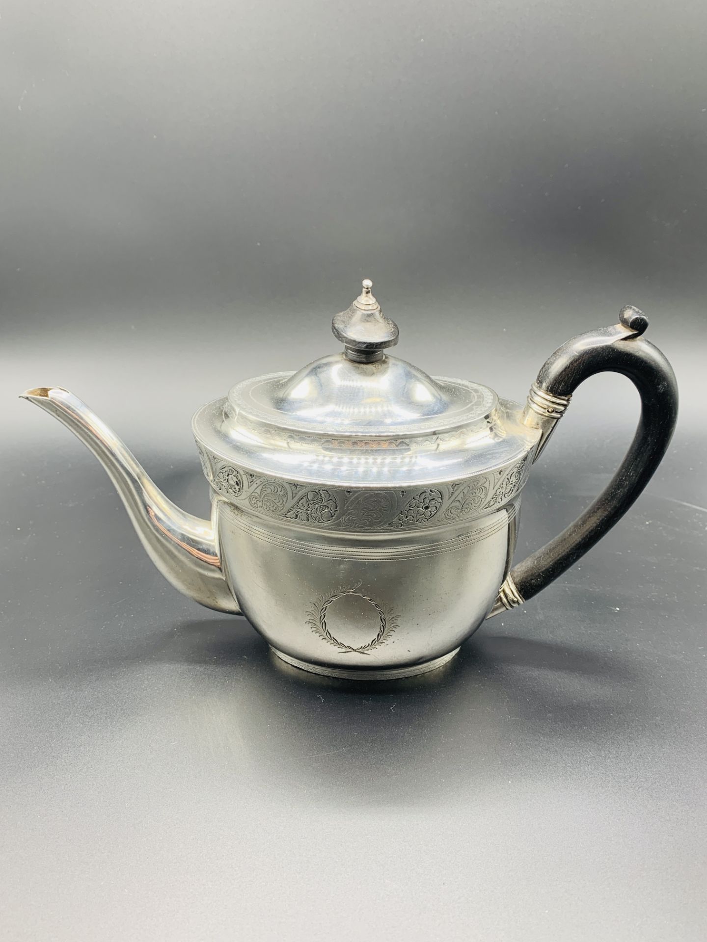 Georgian silver teapot - Image 3 of 4