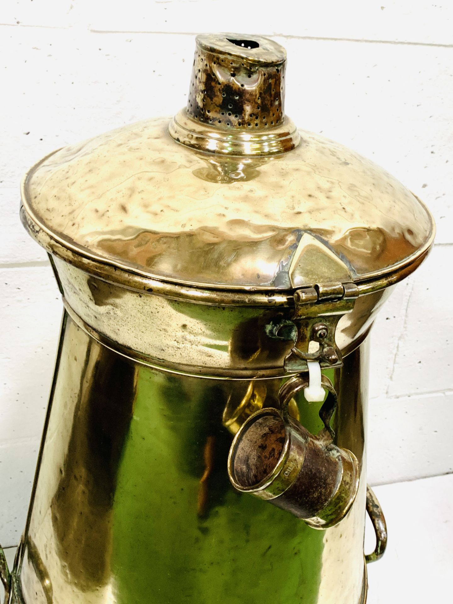 Victorian brass and metal cone shaped milk churn - Image 6 of 11