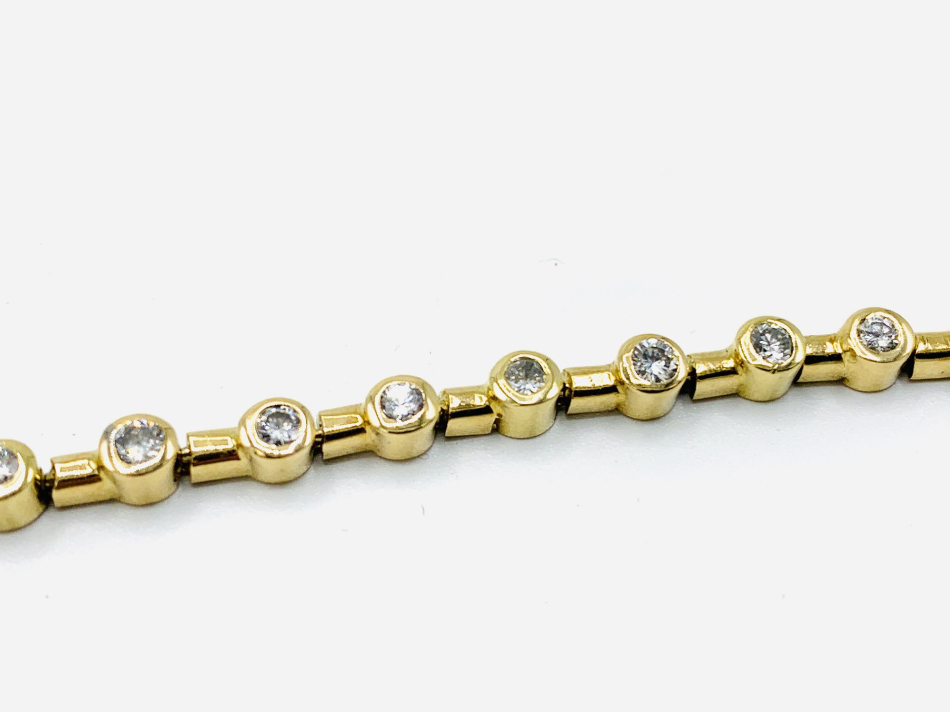 18ct gold and diamond bracelet - Image 2 of 4