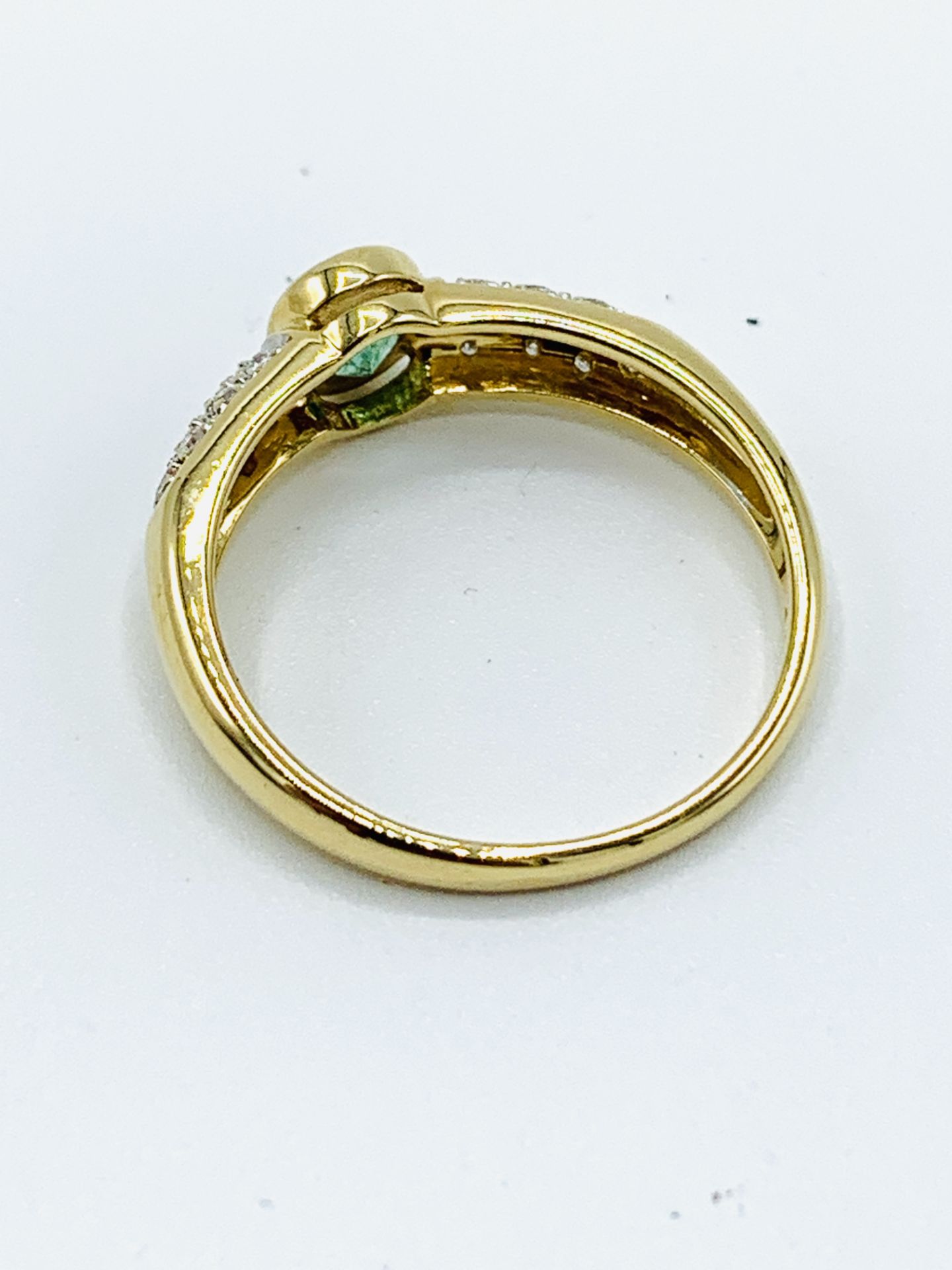 18ct gold emerald and diamond ring - Image 3 of 5