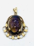 Victorian gold-mounted jelly opal pendant