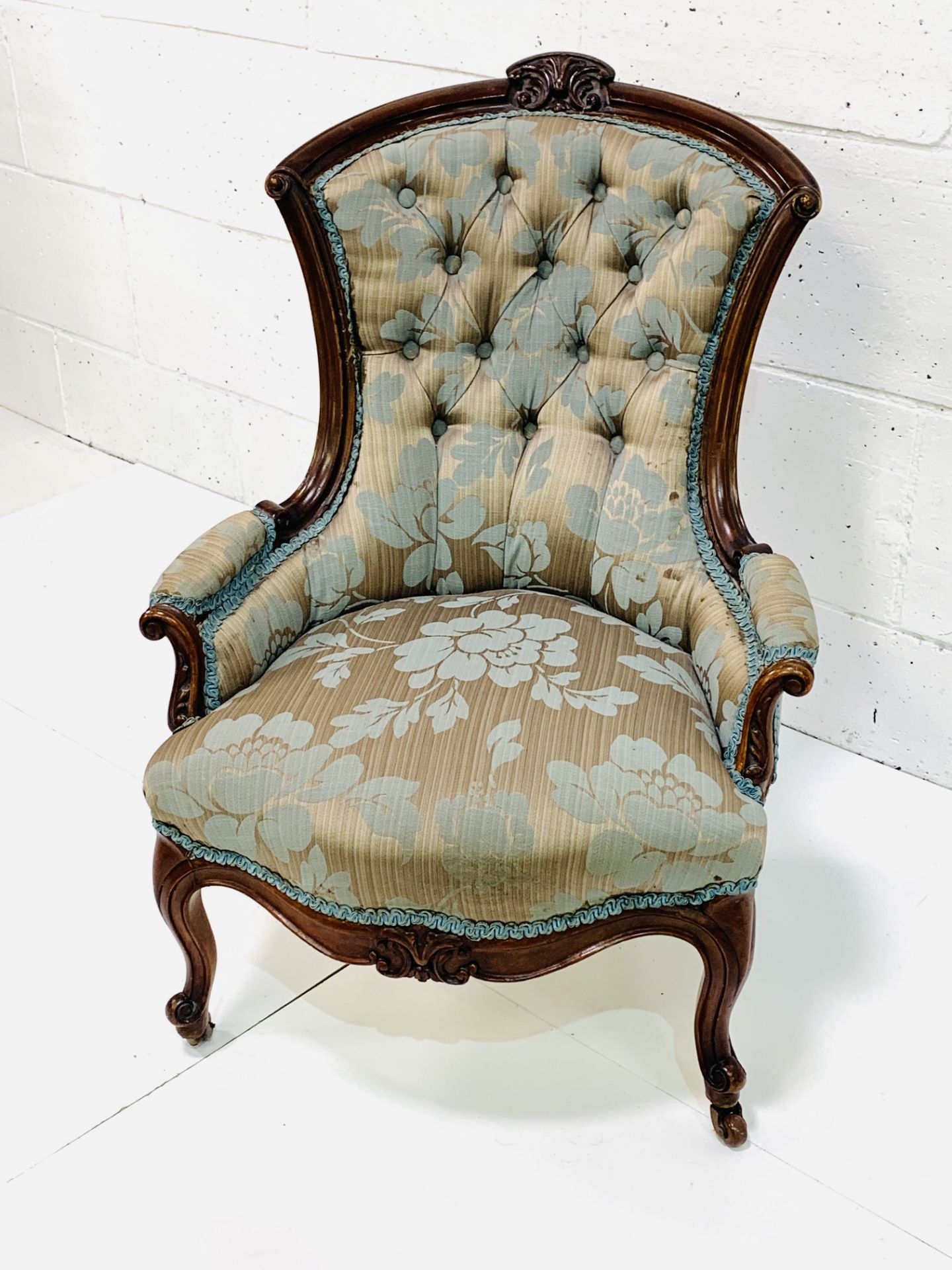 Victorian French style mahogany framed chair - Image 2 of 4