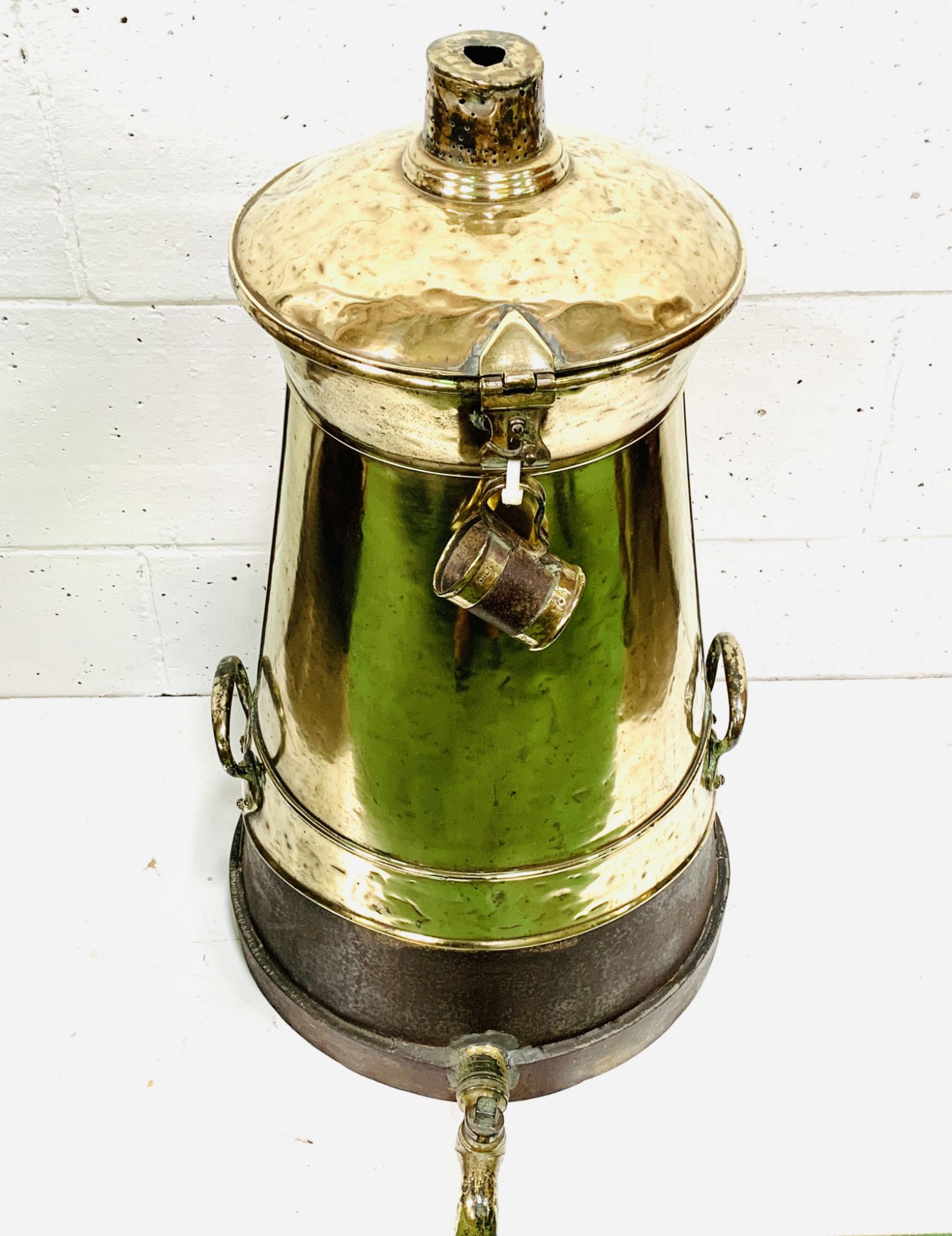 Victorian brass and metal cone shaped milk churn - Image 2 of 11