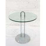 Circular bevelled edge glass top side table