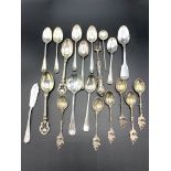 Various silver teaspoons and other items