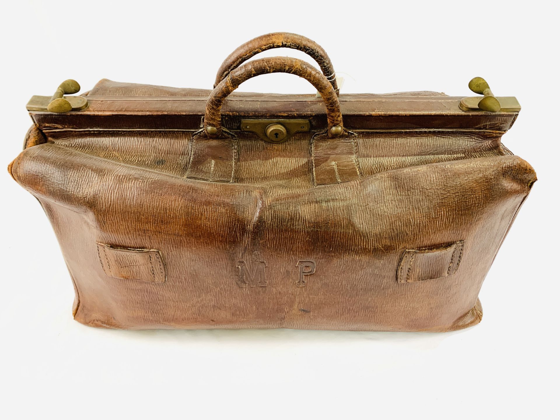 Late 19th / early 20th Century large leather Gladstone bag, the lining stamped "Louis Vuitton"