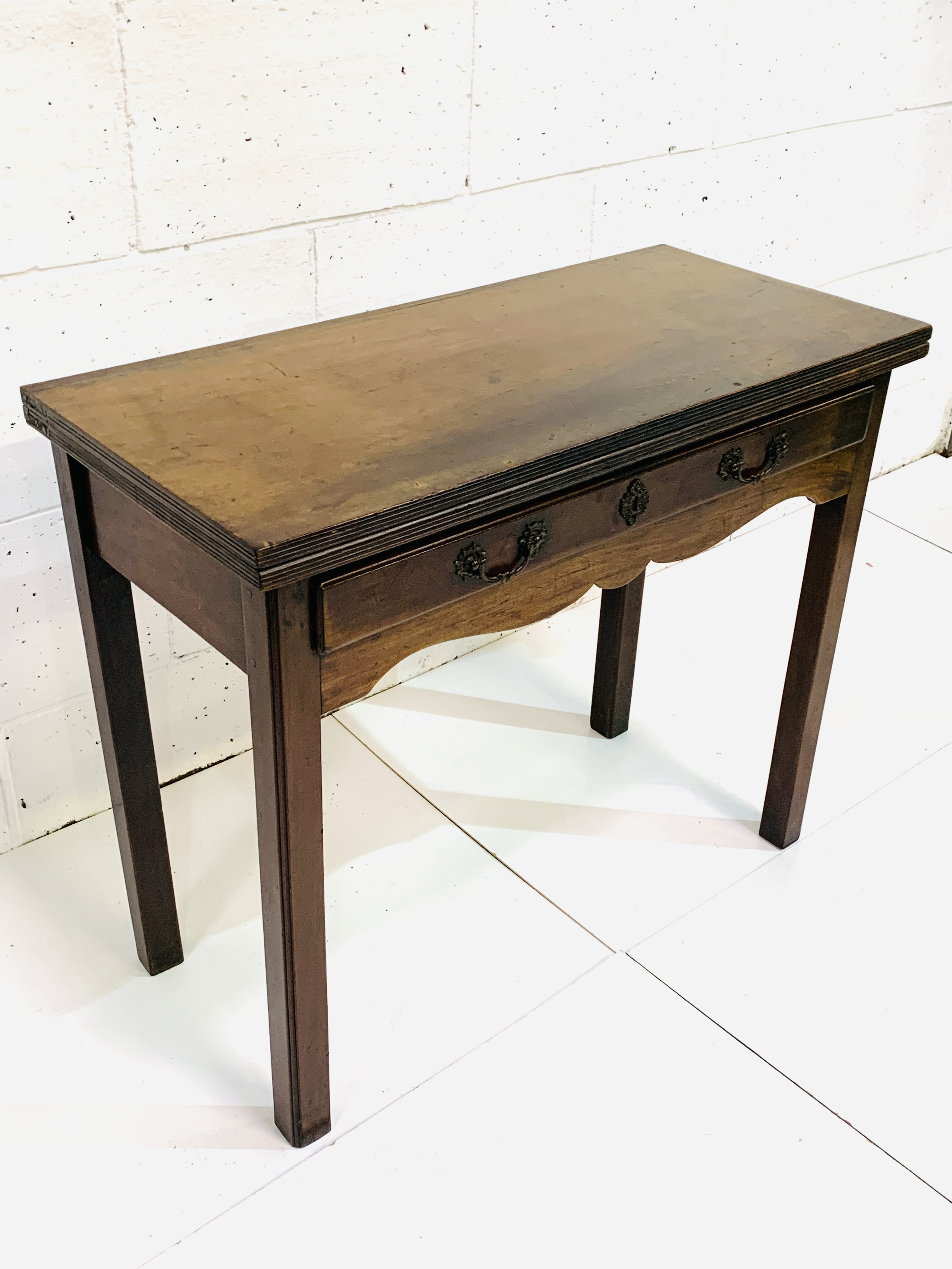 Georgian mahogany tea table - Image 2 of 5