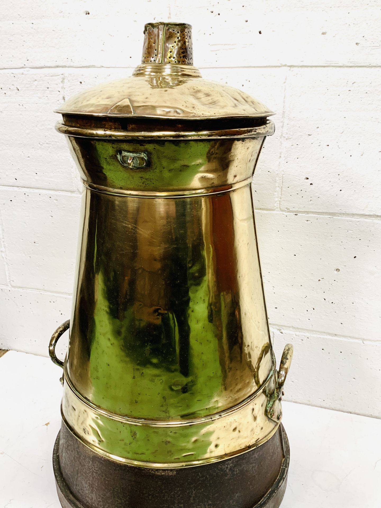 Victorian brass and metal cone shaped milk churn - Image 11 of 11