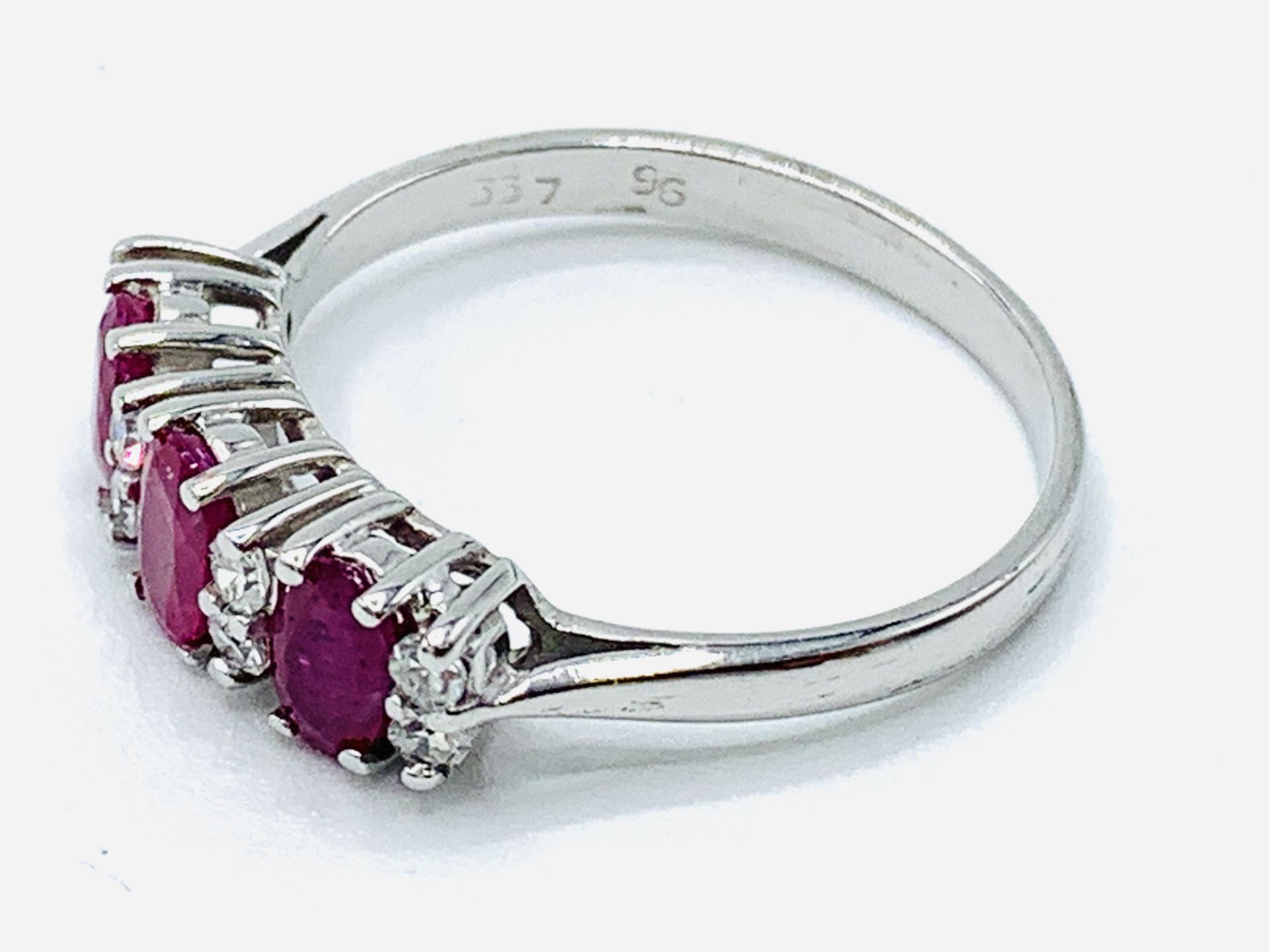 18ct white gold three stone ruby and diamond ring - Image 2 of 4