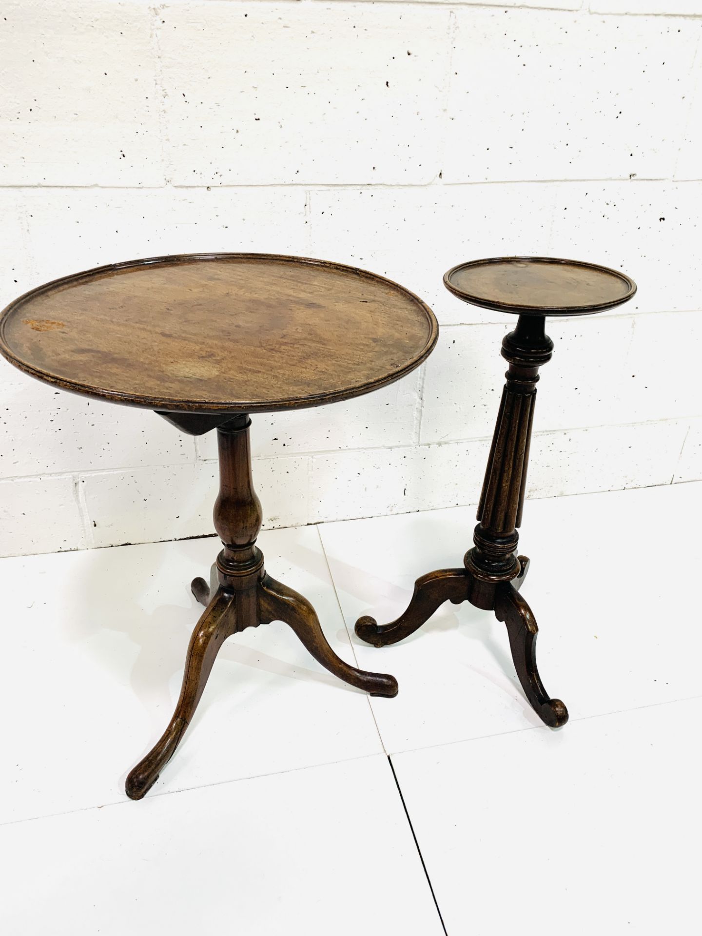 Georgian mahogany wine table and 2 others - Image 7 of 10