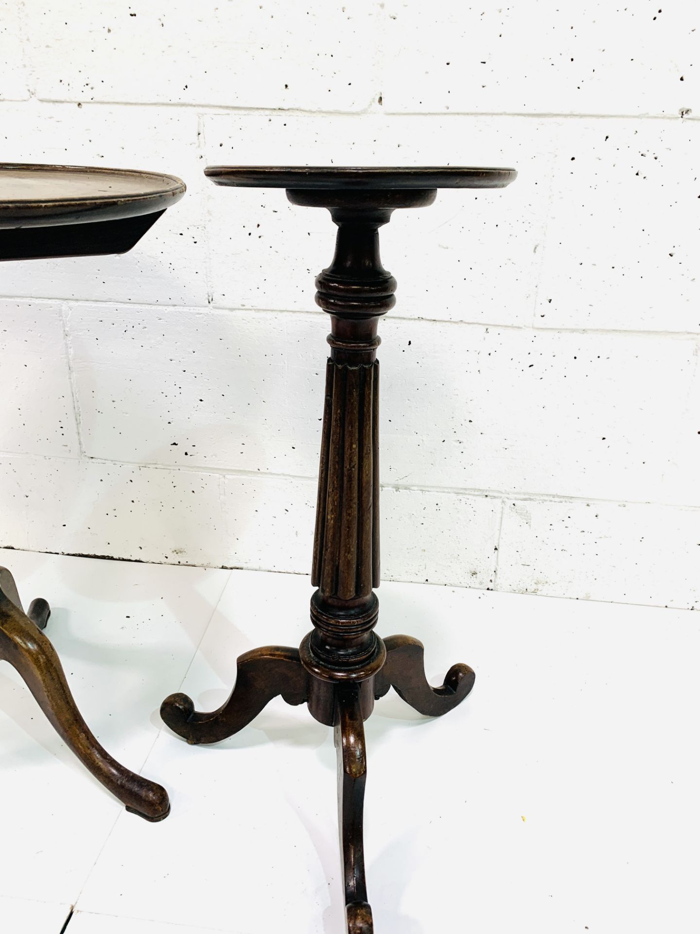 Georgian mahogany wine table and 2 others - Image 5 of 10