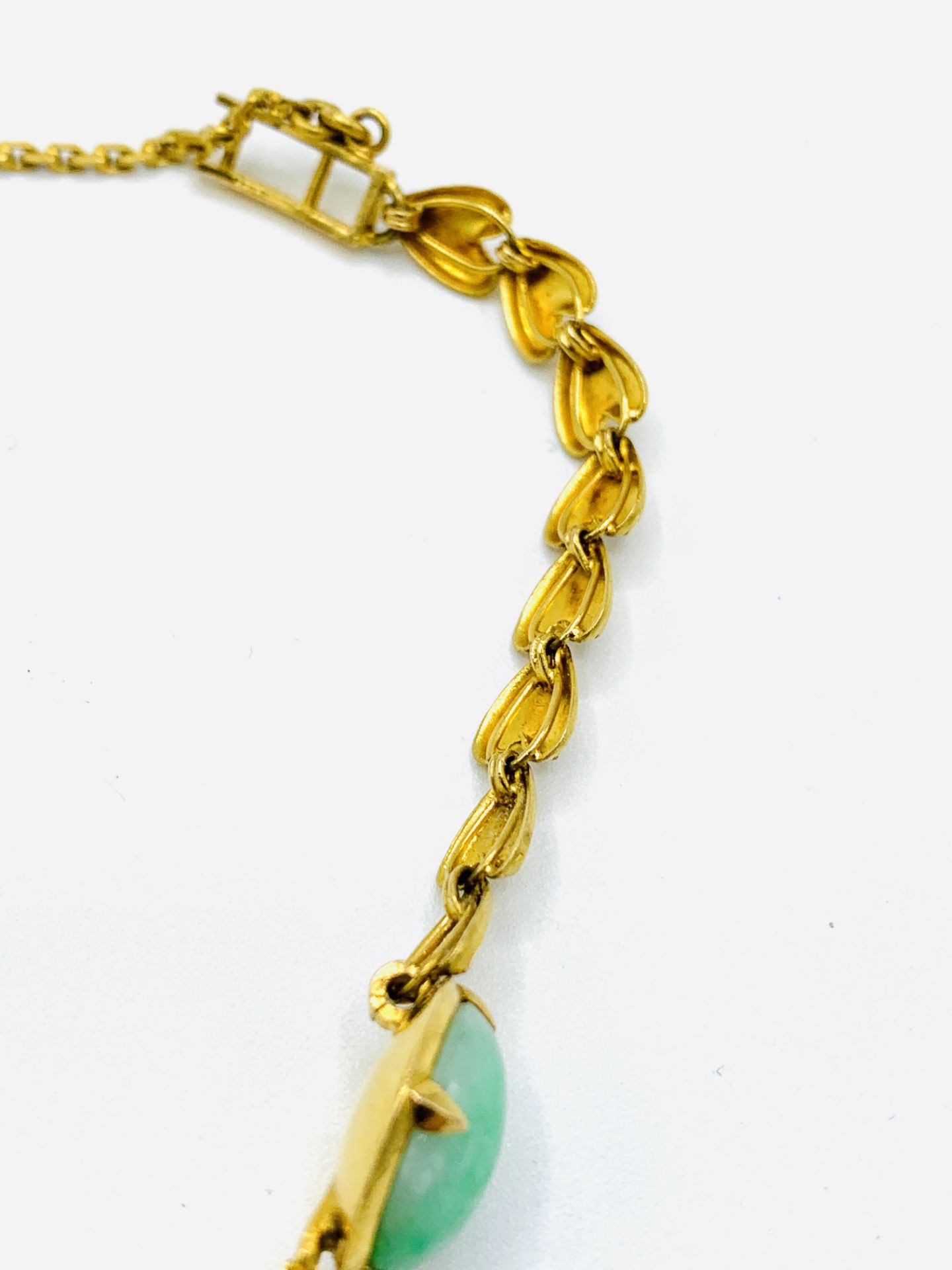 18ct gold nephrite-jade set bracelet - Image 3 of 6