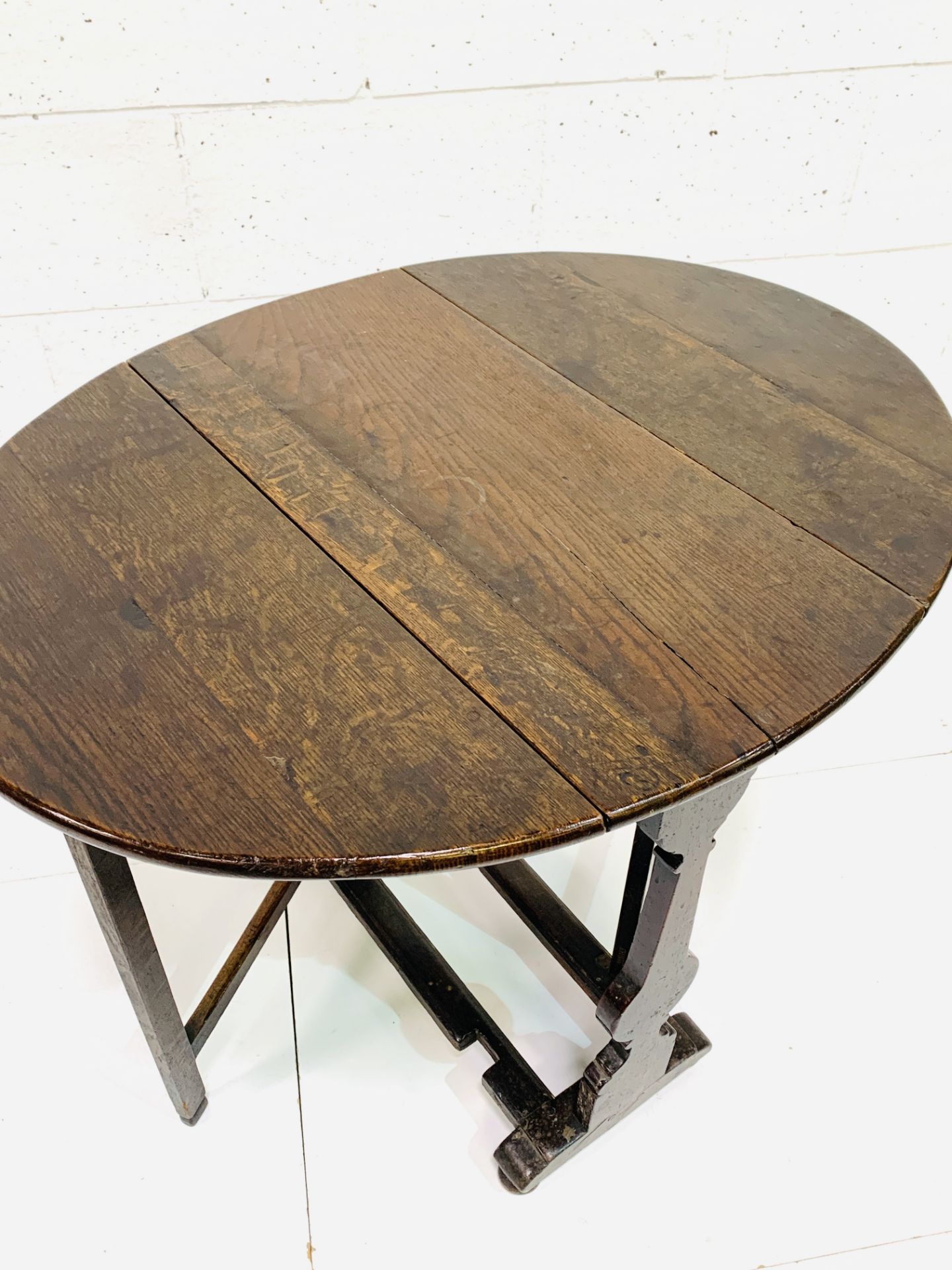 Oak gate leg table - Image 5 of 5