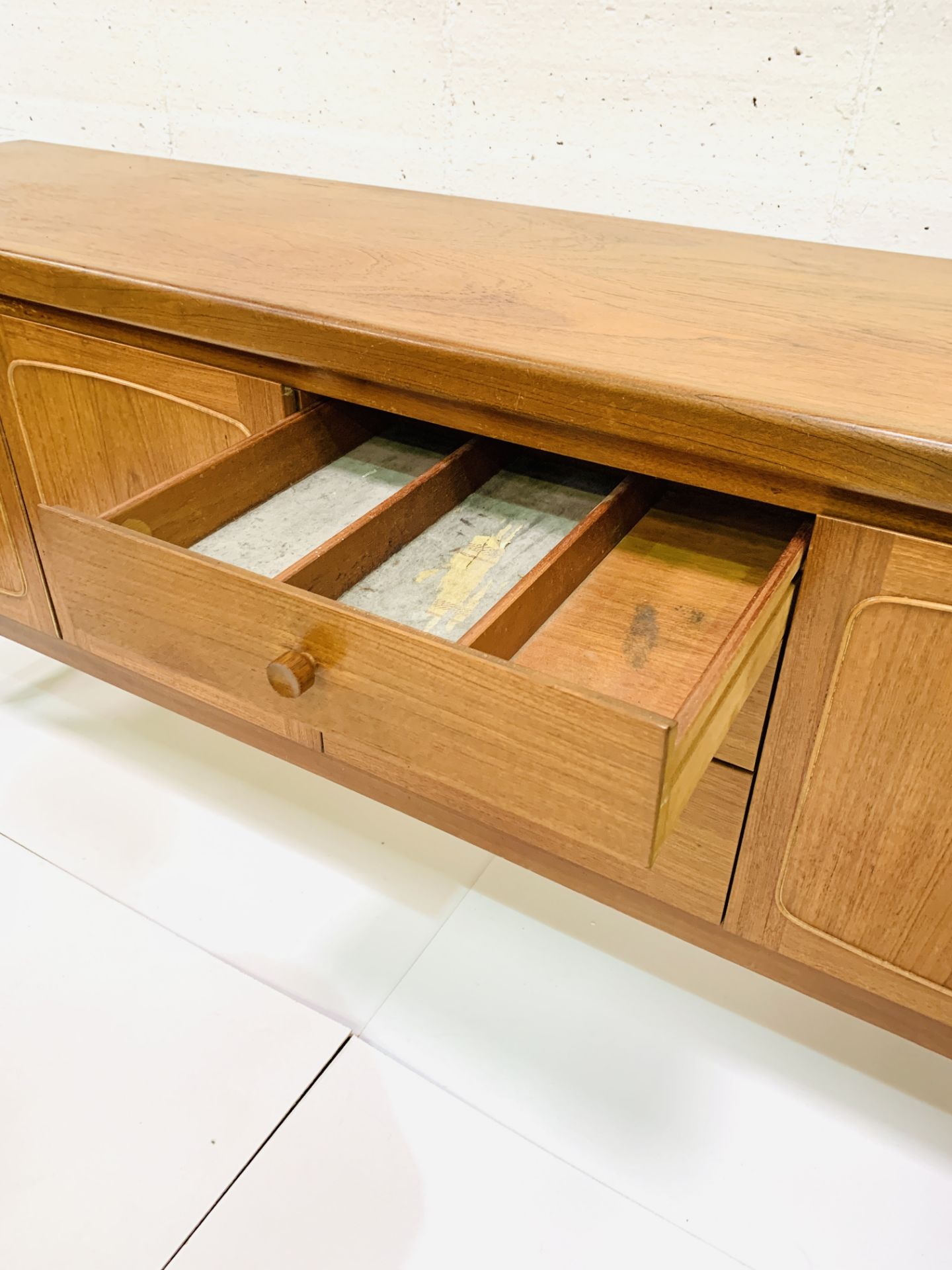 1970's teak sideboard - Image 4 of 4