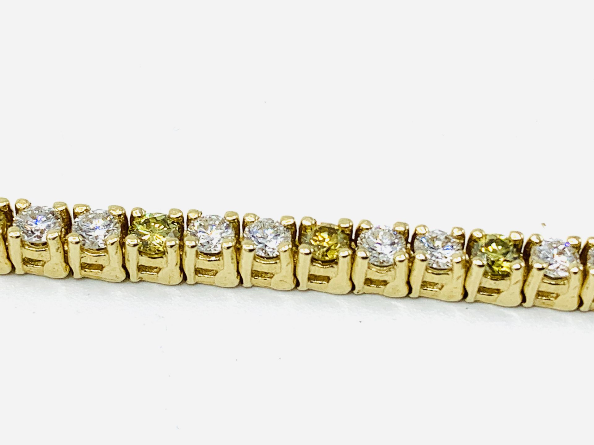 14ct gold and diamond tennis bracelet - Image 3 of 4