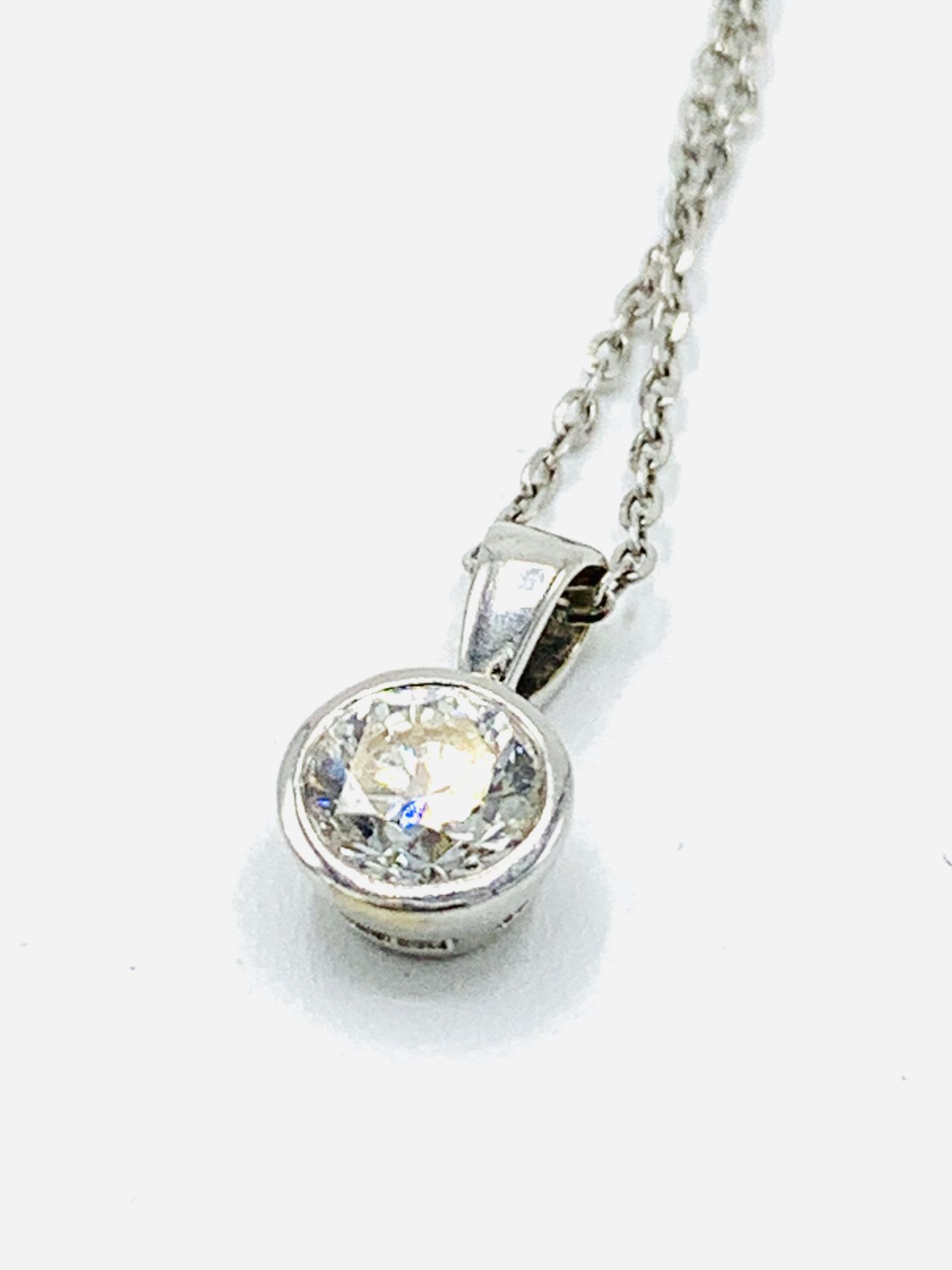 18ct white gold and solitaire diamond pendant on a 18ct white gold chain - Image 2 of 4