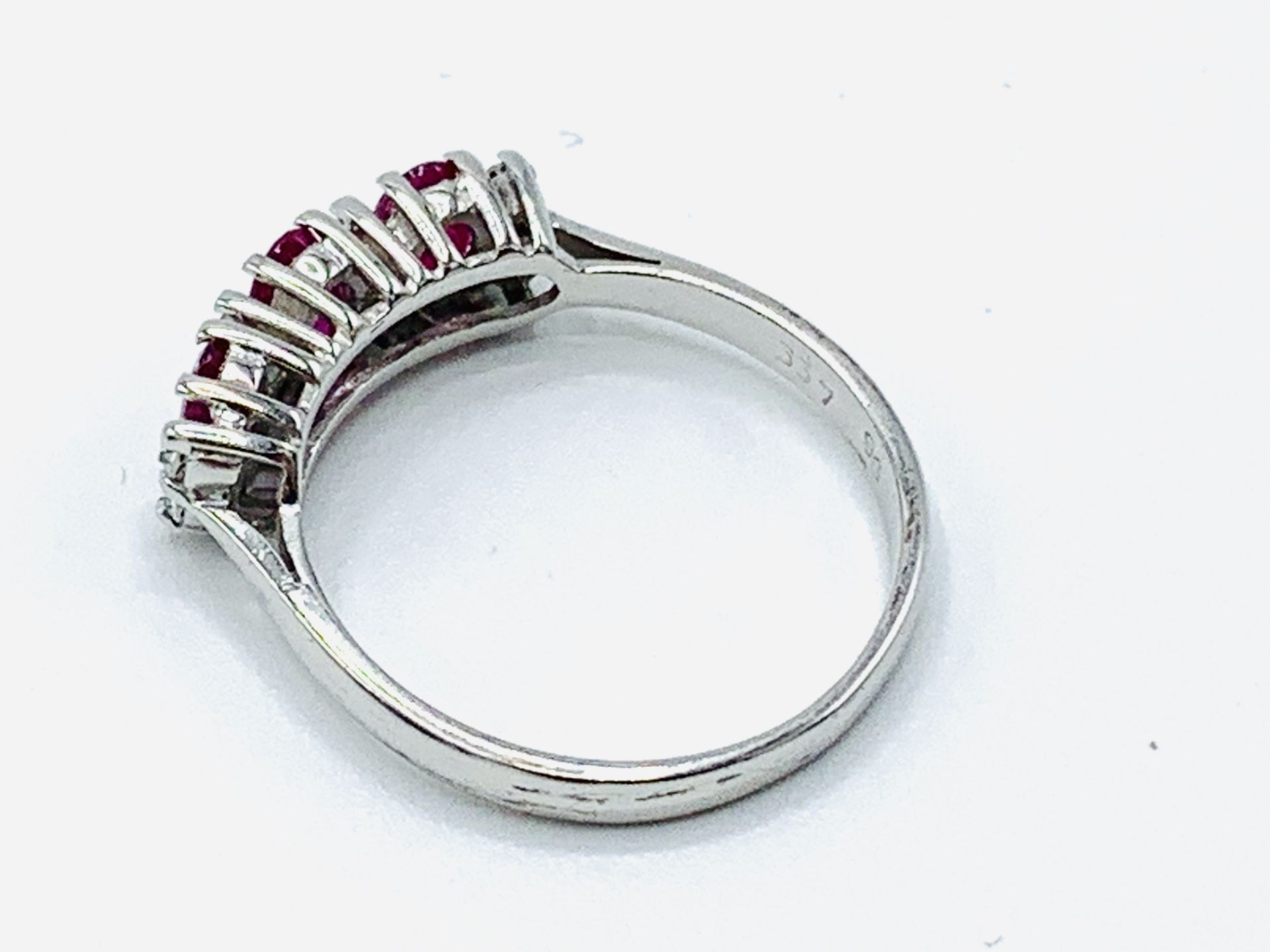 18ct white gold three stone ruby and diamond ring - Image 3 of 4