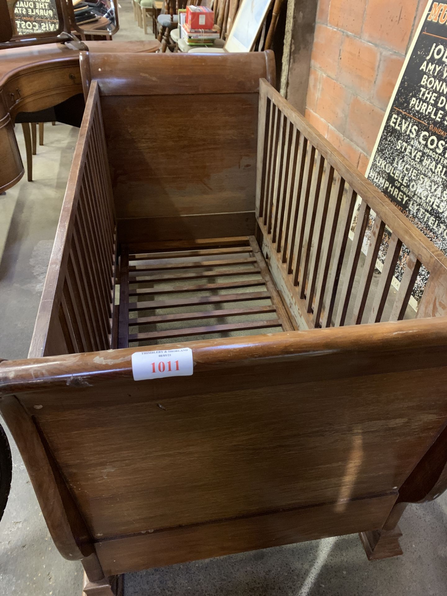 Mahogany child's sleigh bed - Image 4 of 4