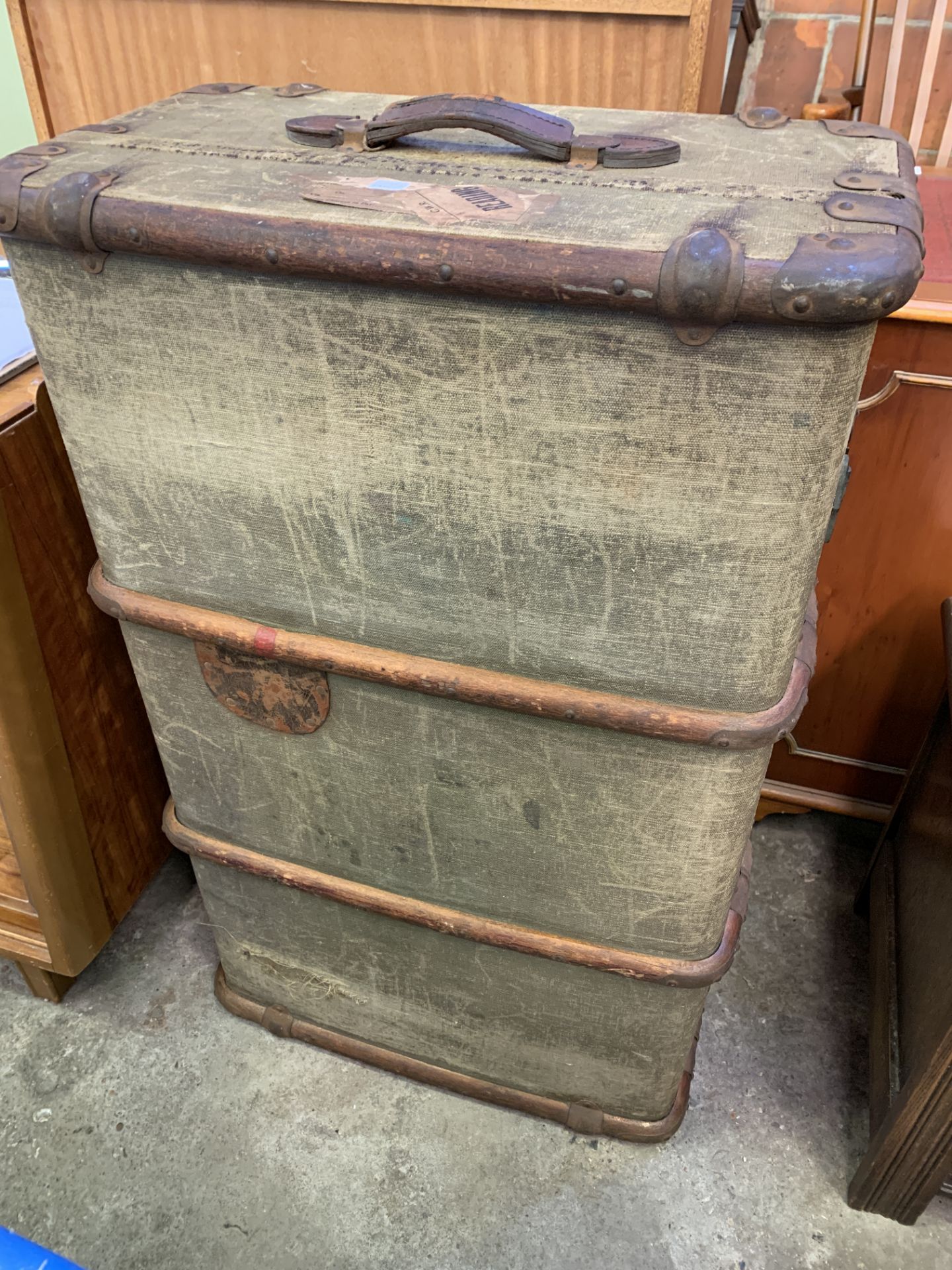 Early 20th Century cabin trunk with wood bandings and labels - Image 3 of 3