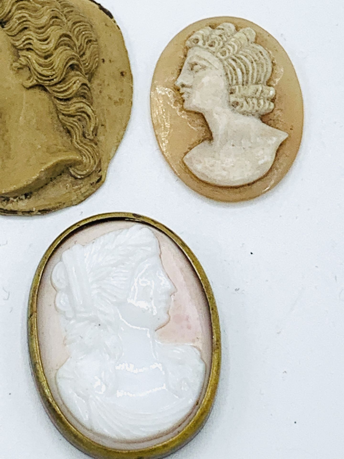 Unmounted lava cameo and 2 others - Image 3 of 3